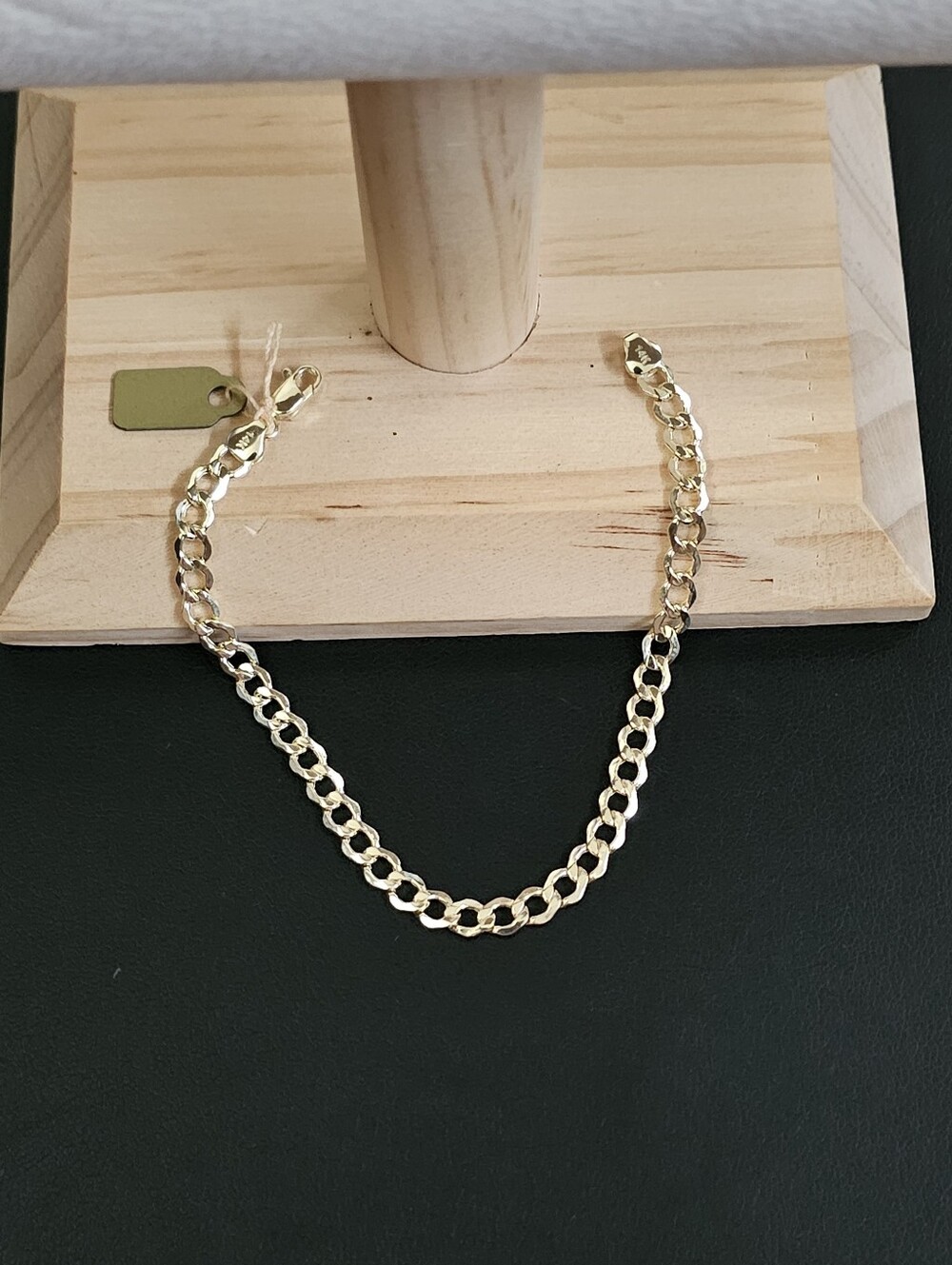 14k Gold Bracelet 7 Inch